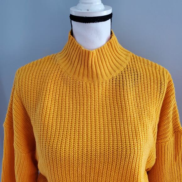 Zaful Women's Yellow Crop Turtleneck Knit Sweater Size S - Picture 3 of 10